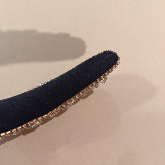 Jeweled Headband - Picture 5 of 8